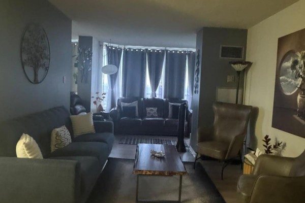 550 Webb Drive, Mississauga, ON L5B3Y4 Photo 4
