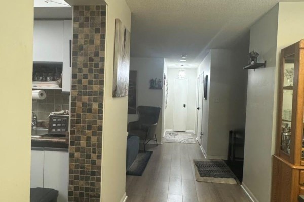 550 Webb Drive, Mississauga, ON L5B3Y4 Photo 5
