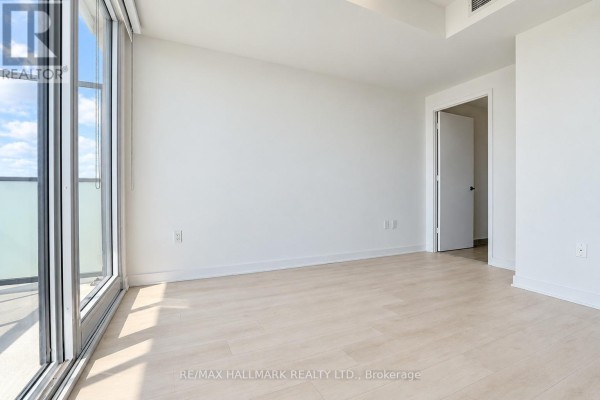 Kitchen - 5504 - 3900 Confederation Parkway, Mississauga, ON L5B0M3 Photo 3