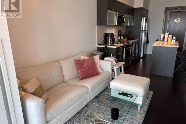 Kitchen - 5505 - 386 Yonge Street, Toronto, ON M5B0A5 Photo 3