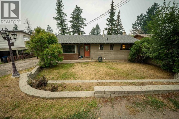 Dining room - 551 Pearkes Drive, Williams Lake, BC V2G4B1 Photo 2