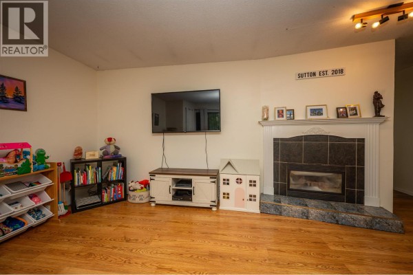 Bedroom 2 - 551 Pearkes Drive, Williams Lake, BC V2G4B1 Photo 5
