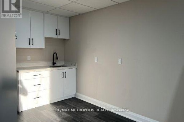 551 York Street, London East, ON N6B1R6 Photo 4
