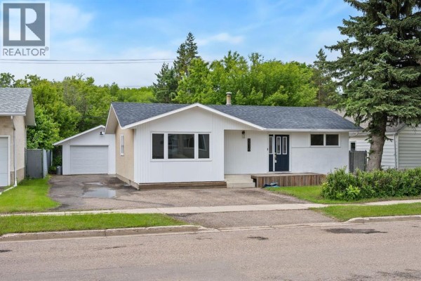 Dining room - 5510 45 Street, Lloydminster, AB T9V0C2 Photo 2