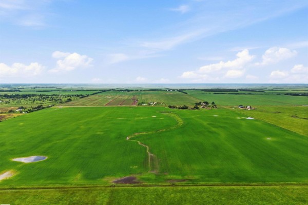 55111 Range Road 230, Rural Sturgeon County, AB T8L5E5 Photo 5