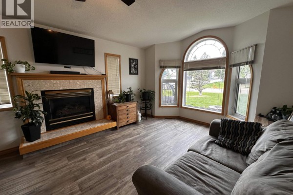Flex Space - 5512 Minnaker Crescent, Fort Nelson, BC V0C1R0 Photo 4