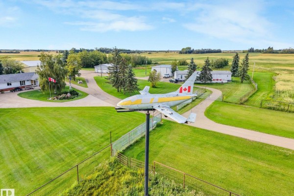 55120 Highway 2 Nw, Rural Sturgeon County, AB T8R1P4 Photo 5