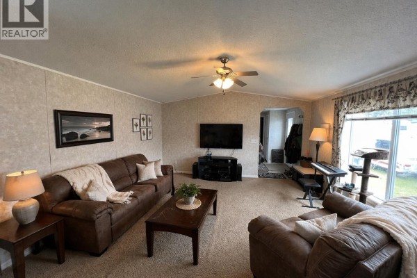 Bedroom 2 - 5514 Pine Crescent, Fort Nelson, BC V0C1R0 Photo 4