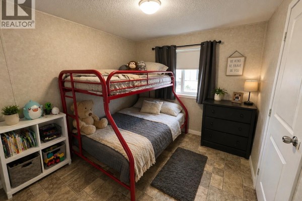 Bedroom 3 - 5514 Pine Crescent, Fort Nelson, BC V0C1R0 Photo 5
