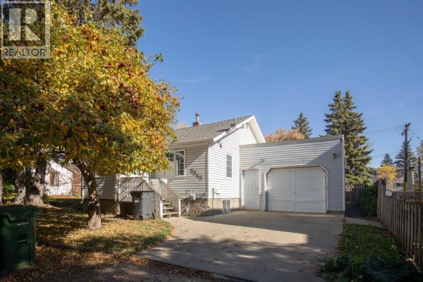 Primary Bedroom - 5515 45 Avenue, Red Deer, AB T4N3L7 Photo 2