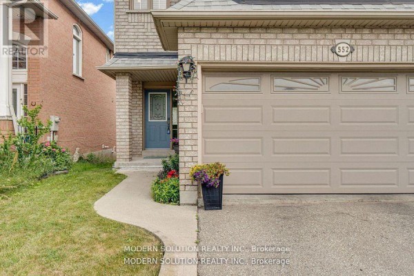 Kitchen - 552 Wildgrass Road, Mississauga, ON L5B4H7 Photo 3