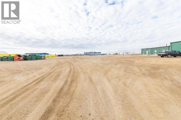 5520 59 Avenue, Lloydminster, AB T9V0C7 Photo 4