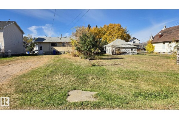 5521 49 St, Vegreville, AB T9C1G5 Photo 4