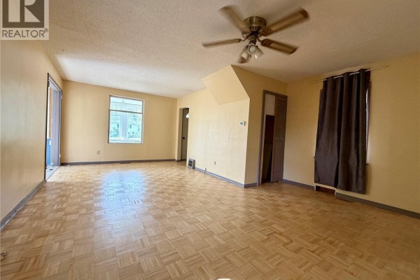 553 2nd Avenue Nw, Swift Current, SK, photo 3