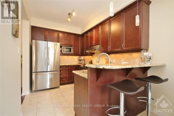 553 Ashbourne Crescent, Ottawa, ON K2J0P6 Photo 5