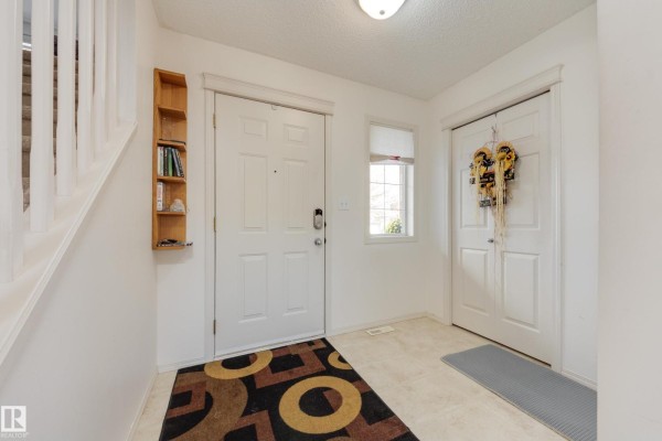 Primary Bedroom - 553 Glenwright Cr Nw, Edmonton, AB T5T6K8 Photo 4