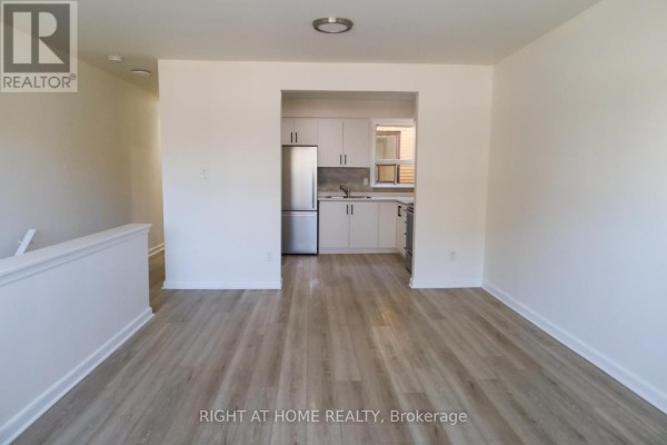 553 Rogers Road, Toronto, ON M6M1B4 Photo 5