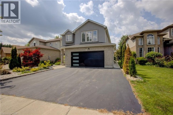 Family room - 553 Waterton Drive, Waterloo, ON N2V2K5 Photo 3