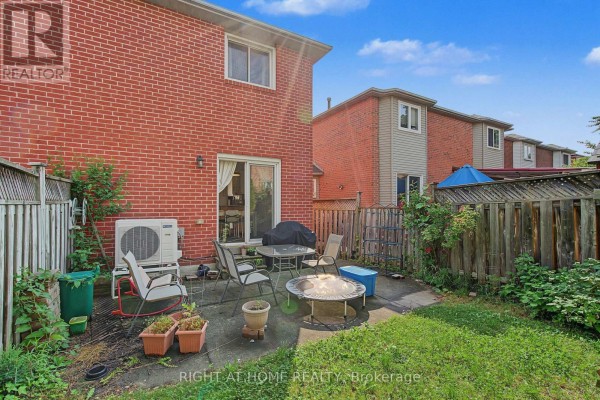 Kitchen - 5531 Whistler Crescent, Mississauga, ON L4Z3R7 Photo 3