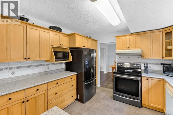 Kitchen - 5536 Falls St, Port Alberni, BC V9Y7Y6 Photo 4