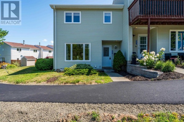 Living room - 554 South Broadway, Cornwallis Park, NS B0S1H0 Photo 2