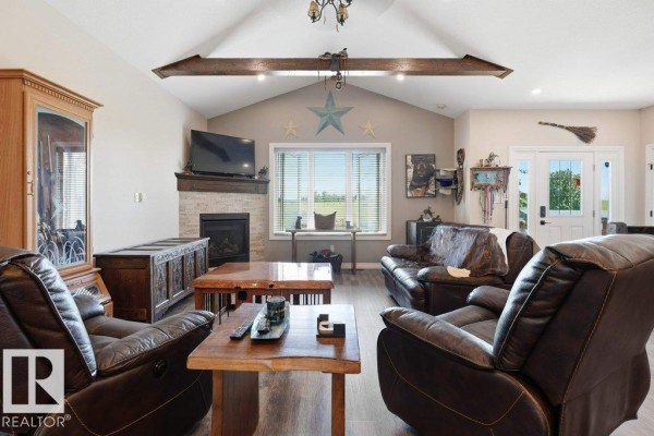 Family room - 55413 Rge Road 53a, Rural Lac Ste  Anne County, AB T0E0J0 Photo 4