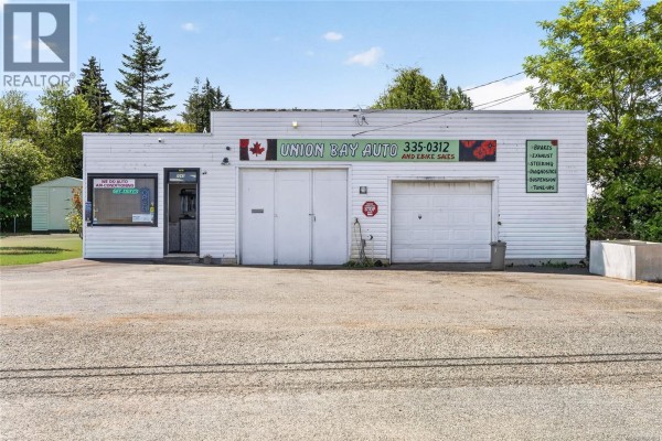 5545 Island Hwy S, Union Bay, BC V0R3B0 Photo 4