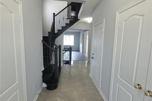3pc Bathroom - 5546 Oscar Peterson Boulevard, Mississauga, ON L5M0V4 Photo 3