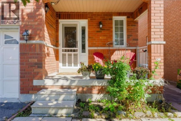 2pc Bathroom - 5549 Katy Gate, Mississauga, ON L5M7M9 Photo 4
