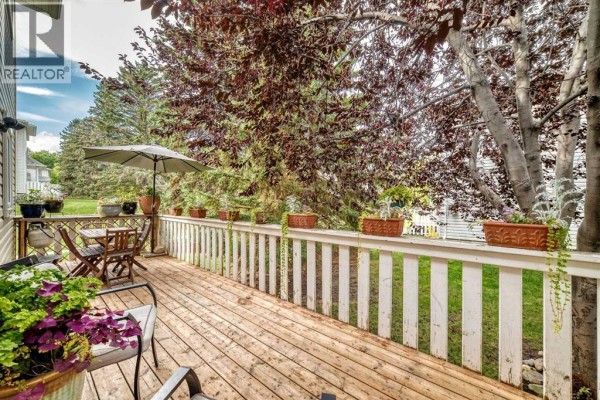 Primary Bedroom - 555 Killarney Glen Court Sw, Calgary, AB T3E7H4 Photo 5