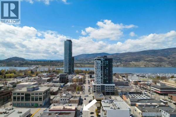 555 Lawrence Avenue, Kelowna, BC, photo 3