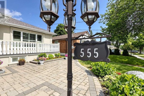 Kitchen - 555 Mccowan Road, Toronto, ON M1J1J7 Photo 2