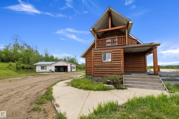 Laundry room - 55527 R.r. 12, Rural Lac Ste  Anne County, AB T0E1V0 Photo 4