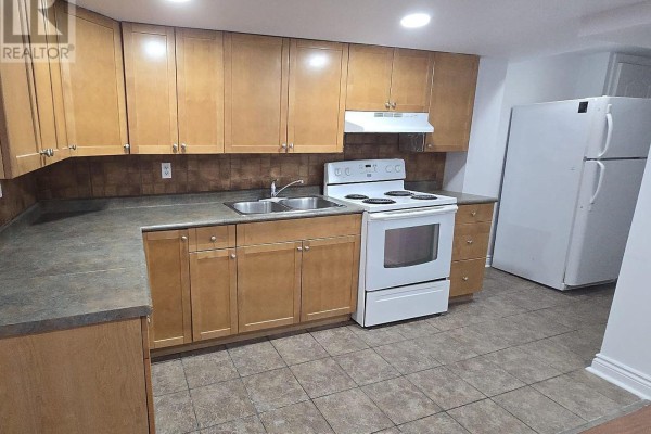 Kitchen - 5553 Bonnie Street, Mississauga, ON L5M0N7 Photo 4
