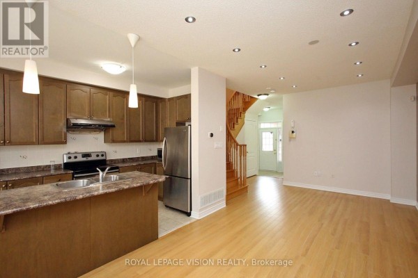 Bedroom 2 - 5559 Bonnie Street, Mississauga, ON L5M0N7 Photo 5