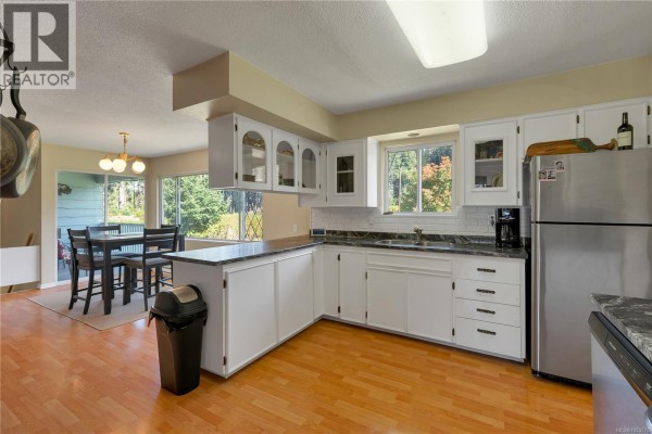Bedroom - 556 Coal Harbour Rd, Port Hardy, BC V0N1K0 Photo 5