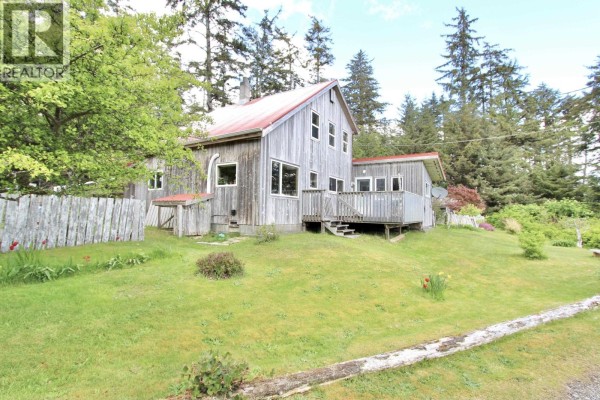 556 Davis Road, Daajing Giids Rural, BC, photo 2
