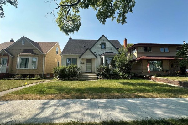 Living room - 556 Inkster Boulevard, Winnipeg, MB R2W0K9 Photo 2