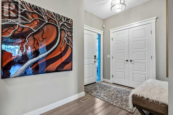 Living room - 556 Quarry Way Se, Calgary, AB T2C5H7 Photo 3