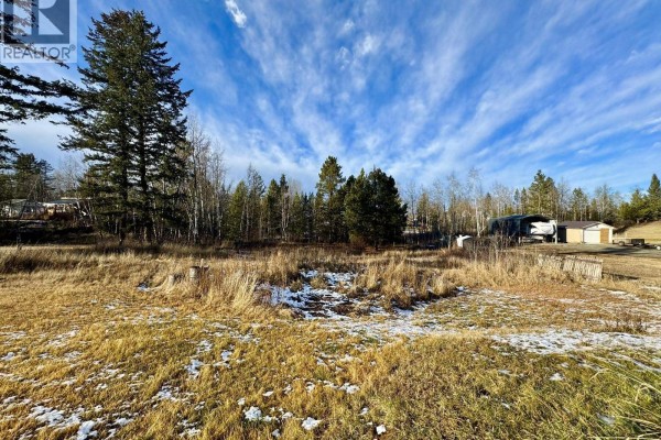 5563 103 Mile Lake Road, 103 Mile House Mobile Sold $250,000