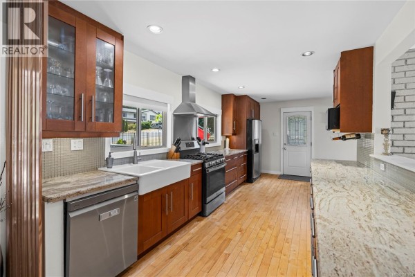 Family room - 5567 Ventura Dr, Nanaimo, BC V9T5M6 Photo 5