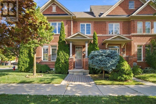 Townhouse for sale at 5569 Waterwind Crescent, Mississauga, ON - MLS® D4P9lZ