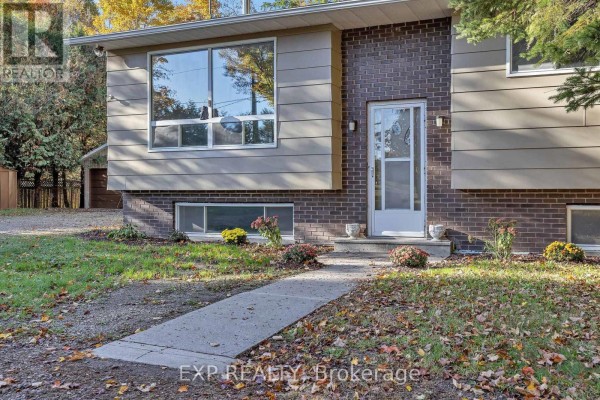 557 Glenview Road, Drummond/north Elmsley, ON K7A4S4 Photo 2