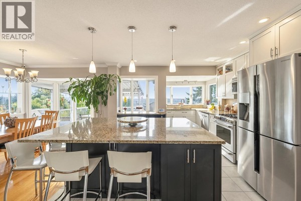 5570 Carson Street, Burnaby, BC V5J2Z2 Photo 4