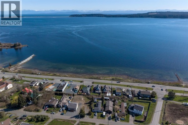 5570 Horne St, Union Bay, BC V0R3B0 Photo 5