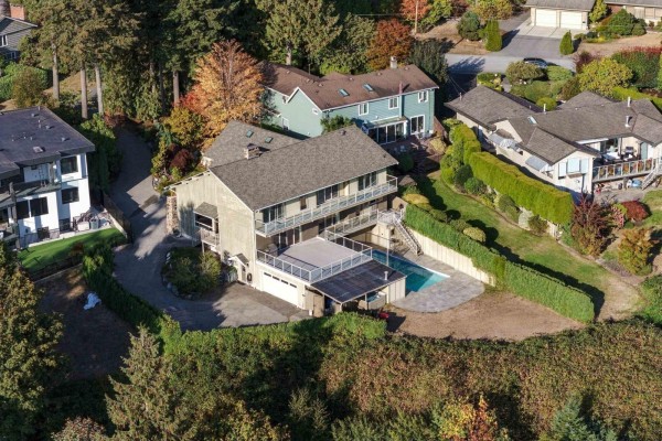 5575 Fairlight Crescent, Delta, BC, photo 3
