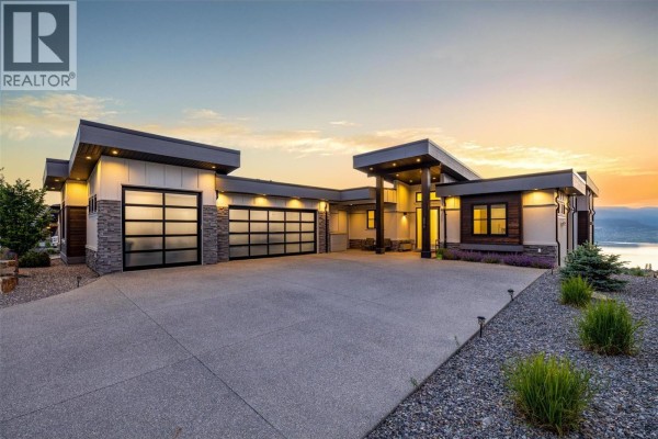 3pc Ensuite bath - 5576 Upper Mission Drive, Kelowna, BC V1W5M4 Photo 3