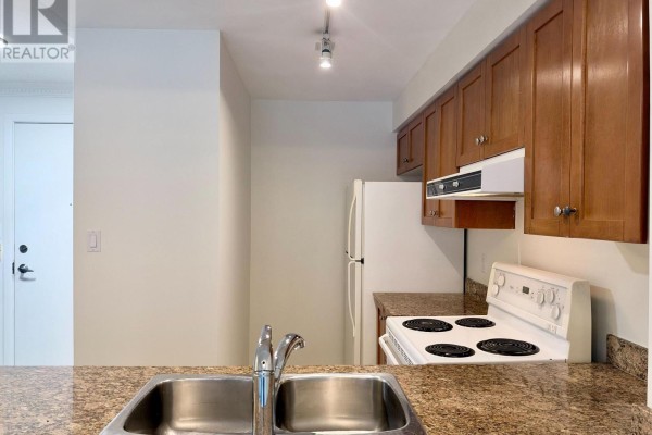 Dining room - 558 - 313 Richmond Street E, Toronto, ON M5A4S7 Photo 3