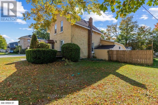 558 Green Street, Saugeen Shores, ON N0H2C1 Photo 4
