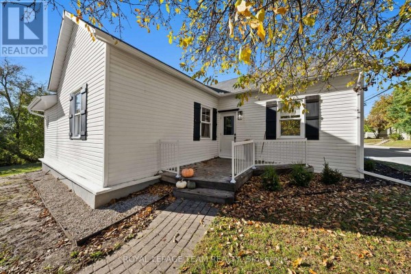 Family room - 5584 Manotick Main Street, Ottawa, ON K4M1A4 Photo 5